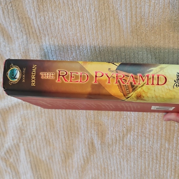 The Red Pyramid Book By Rick Riordan - Picture 4 of 4
